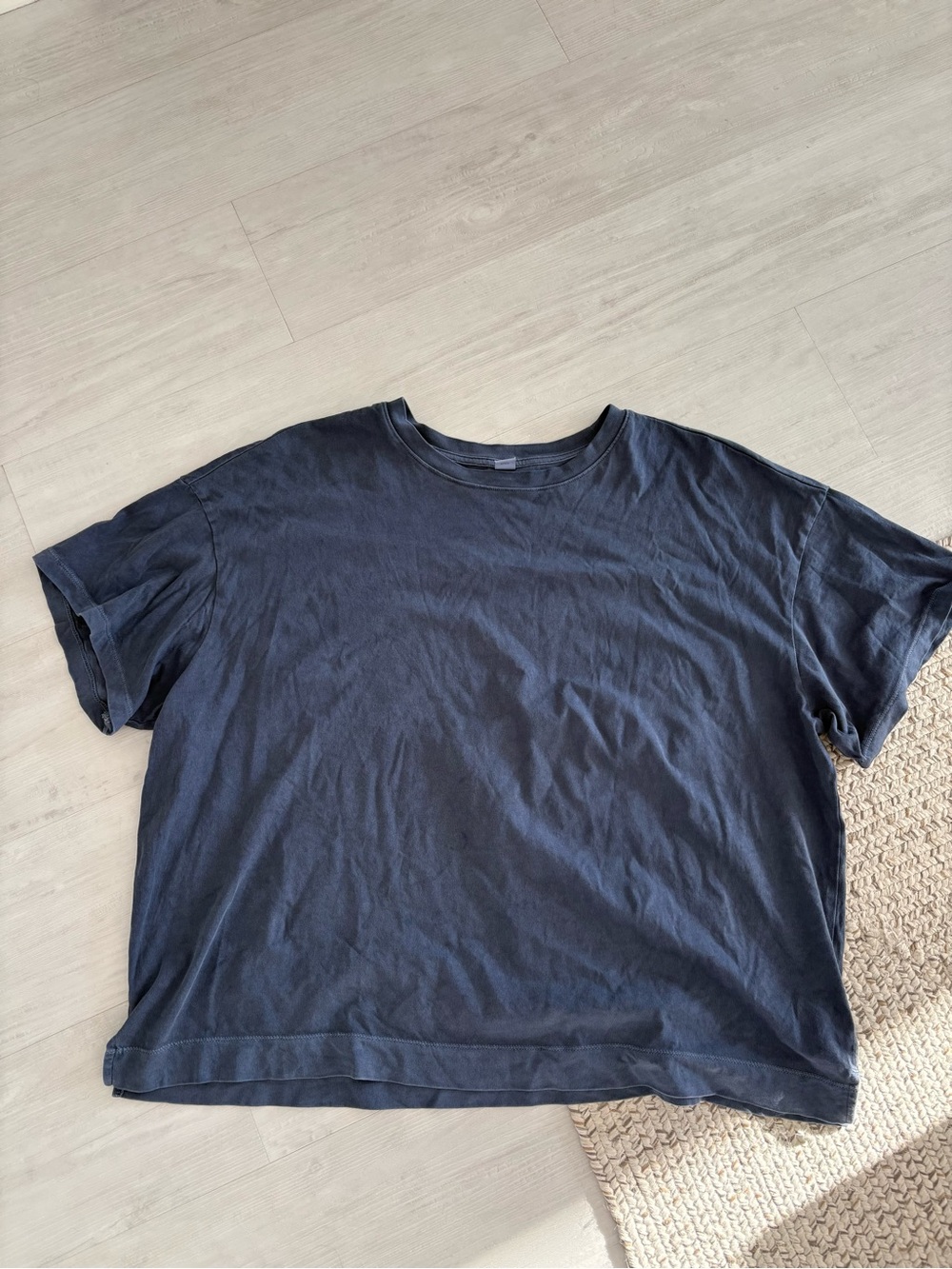 Old Navy Gray Vintage Tee - Crewneck